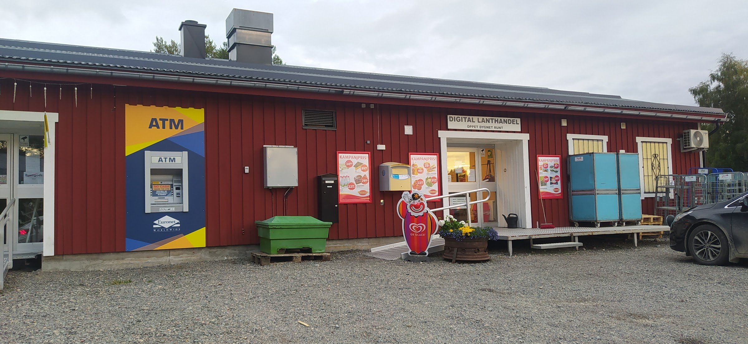 Handlar´n Moskosel och Café Navet